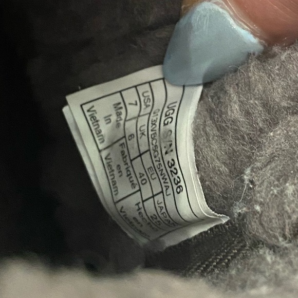 UGG Men's Neumel Suede Casual Boots gray - Picture 9 of 9